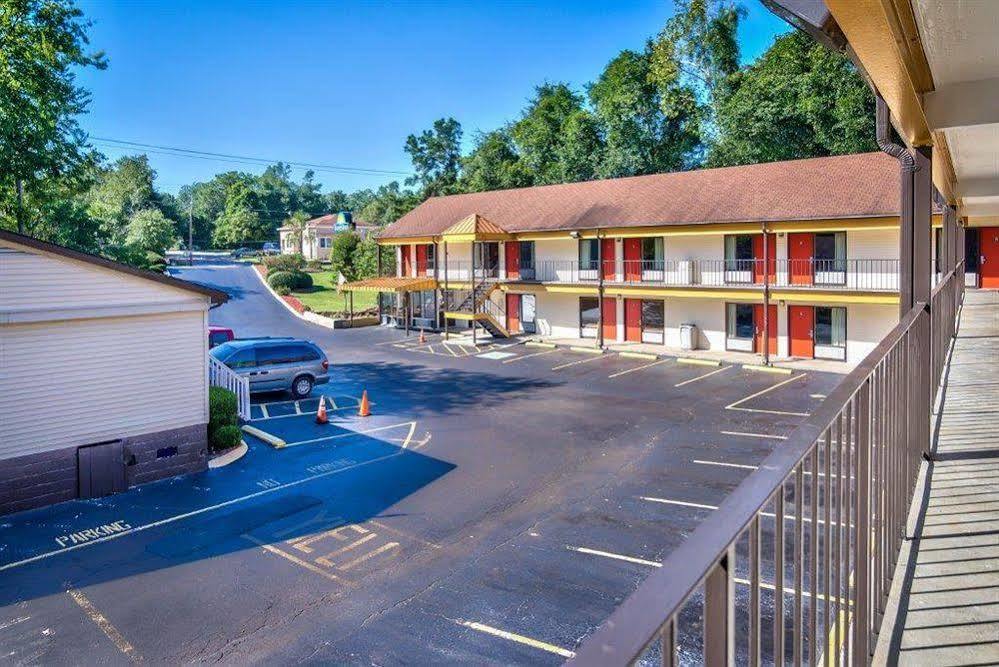 Americas Best Value Inn Aiken Esterno foto